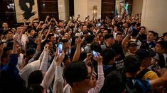 El furor de la Selección argentina en China preocupa a Scaloni y lo obliga a cambios de planes El furor de la Selección argentina en China preocupa a Scaloni y lo obliga a cambios de planes