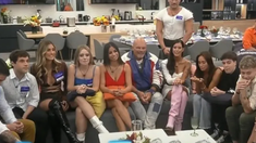 Polémica en Gran Hermano por un celular. Polémica en Gran Hermano por un celular.