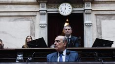 Francos brinda su informe de gestión en Diputados.