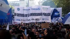 Paro universitario: cuánto cayeron los salarios de los docentes durante el gobierno de Javier Milei Paro universitario: cuánto cayeron los salarios de los docentes durante el gobierno de Javier Milei