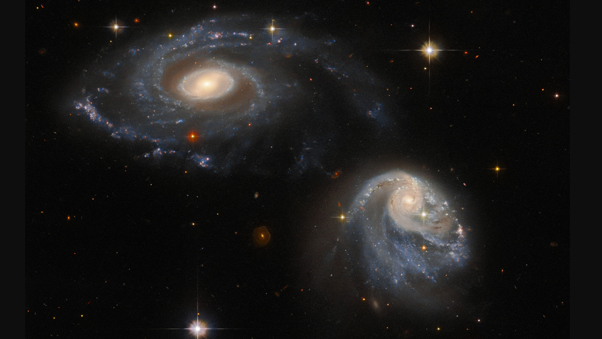 El telescopio espacial Hubble captó la impresionante imagen de dos ...