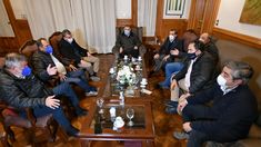 Jaldo se reunió con los principales representantes del sector y se acordó frenar el paro hasta el viernes.