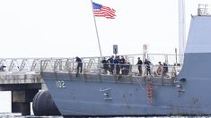 Trump ordenó desplegar buques de guerra en el Caribe sur. Trump ordenó desplegar buques de guerra en el Caribe sur.