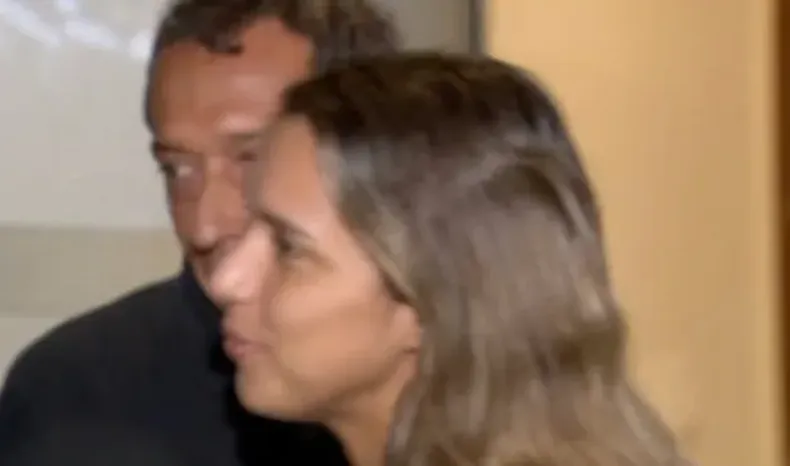 Agostina se reencontró con su padre y su hermana en Brasil.