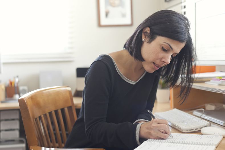 Grafología: cómo escribe la letra Z una persona tímida.