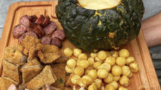 Turf Parrilla: el bodegón de Buenos Aires para comer una fondue increíble. Turf Parrilla: el bodegón de Buenos Aires para comer una fondue increíble.