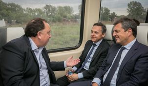 Massa junto al ministro Giuliano y el intendente Osuna.