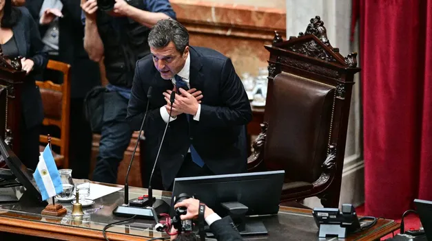 La oposición quiere que Massa explique sus medidas en el Congreso.