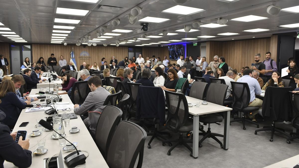 Endeudamiento familiar: Diputados debate proyectos para refinanciar deudas