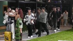 Luego de la salida de Tomy, Santiago del Moro anunció que todos los participantes quedaron en placa para la próxima gala de eliminación Luego de la salida de Tomy, Santiago del Moro anunció que todos los participantes quedaron en placa para la próxima gala de eliminación