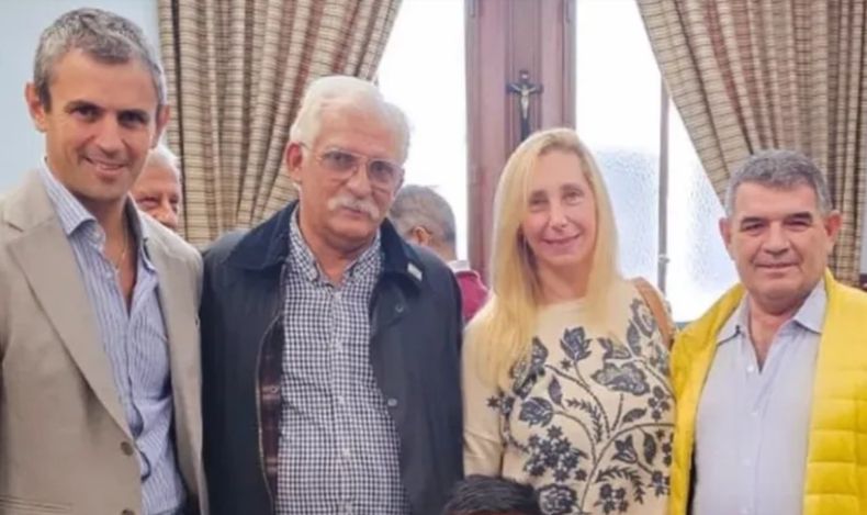 Con ayuda de Alfredo Olmedo