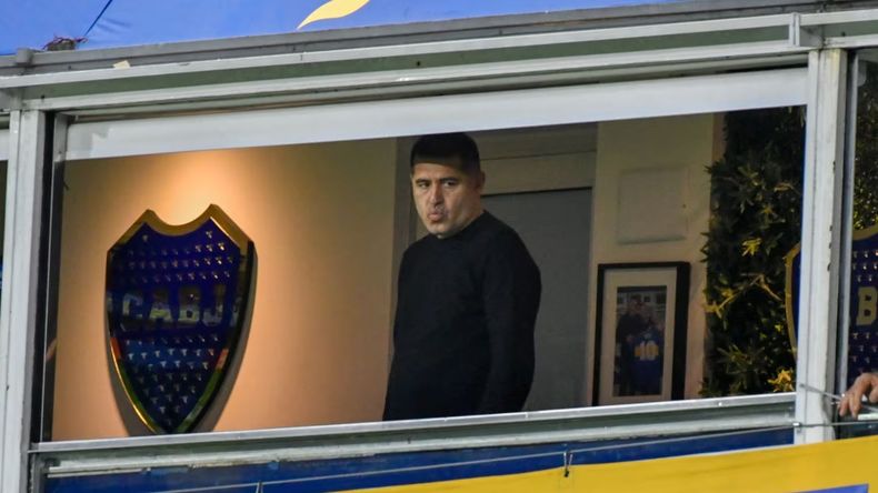 Juan Román Riquelme estaría interesado en Leandro Lozano.