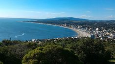 Cuenta con una mezcla de paisajes naturales, legado histórico y actividades recreativas. Cuenta con una mezcla de paisajes naturales, legado histórico y actividades recreativas.