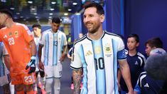 Lionel Messi convirtió tres goles para Argentina contra Argelia.