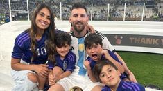 Lionel Messi y Antonela Roccuzzo cada vez más cerca de Barcelona Lionel Messi y Antonela Roccuzzo cada vez más cerca de Barcelona