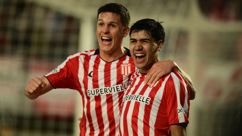 Guido Carrillo grita el gol de Tobio Burgos, una de las figuras del encuentro.