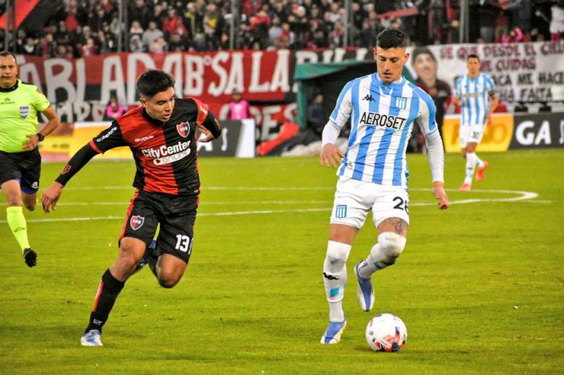 Racing tuvo más chances de abrir el marcador. El arquero leproso fue la figura.