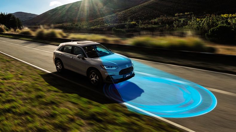 Honda ZR-V tiene disponible el paquete de ayudas a la conducción Honda Sensing.