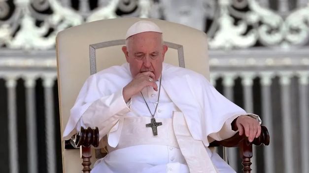 C5N | INTERNARON de URGENCIA al PAPA FRANCISCO por un CUADRO de BRONQUITIS PERSISTENTE