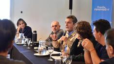 Massa reclamó la unidad del peronismo en un encuentro del Frente Renovador en el partido de San Fernando. Massa reclamó la unidad del peronismo en un encuentro del Frente Renovador en el partido de San Fernando.