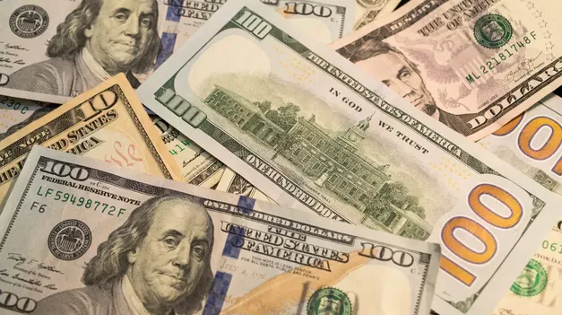 el dolar blue alcanzo su maximo historico y el gobierno se prepara para una semana clave