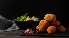 La sencilla receta de croquetas de pizza para disfrutar en verano. La sencilla receta de croquetas de pizza para disfrutar en verano.