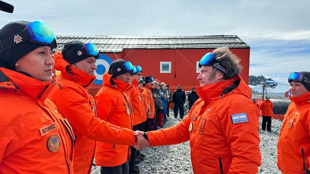 Milei en la Base Esperanza.