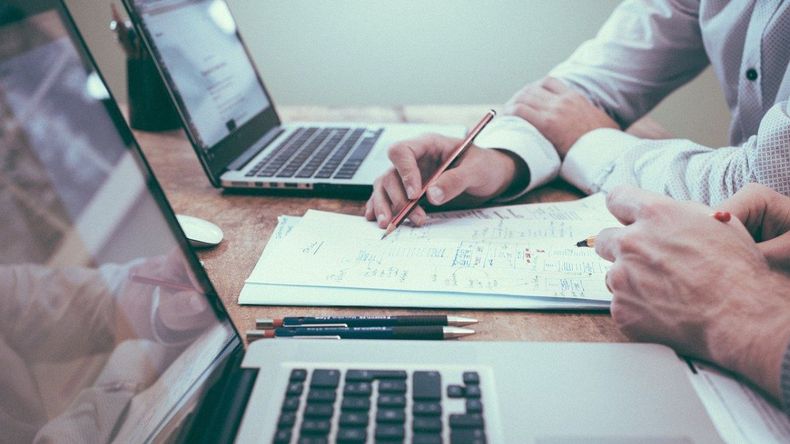  Este respaldo financiero se encuentra disponible mediante un proceso de solicitud que no conlleva ningún costo adicional para los solicitantes.  