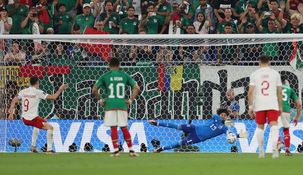 Robert Lewandowski erró un penal contra México por el Mundial.