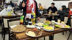 La Conga es un típico bodegón de comida peruana para toda la familia. La Conga es un típico bodegón de comida peruana para toda la familia.