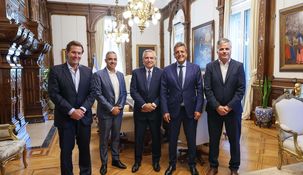 Alberto Fernández se reunió con Sergio Massa y empresarios vitivinícolas.