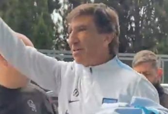 Es una despedida dolorosa. A uno lo pone contento el reconocimiento de que uno ha dejado todo, aseguró Gustavo Costas Es una despedida dolorosa. A uno lo pone contento el reconocimiento de que uno ha dejado todo, aseguró Gustavo Costas