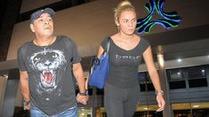 Maradona, junto a Rocío, ultimó detalles de su operación en La Trinidad Maradona, junto a Rocío, ultimó detalles de su operación en La Trinidad