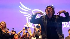 Javier Milei cerró la campaña nacional en Rosario. Javier Milei cerró la campaña nacional en Rosario.