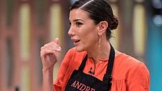 Andrea Rincón respondió la crítica de Fernando Iglesias por su saludo peronista: Misógino, no soy tu mami Andrea Rincón respondió la crítica de Fernando Iglesias por su saludo peronista: Misógino, no soy tu mami