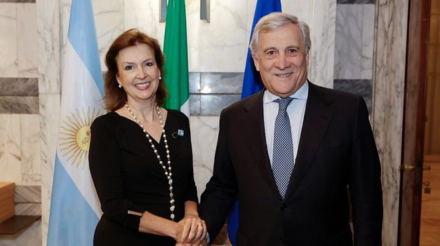 Mondino se reunió con su par, Antonio Tajani.