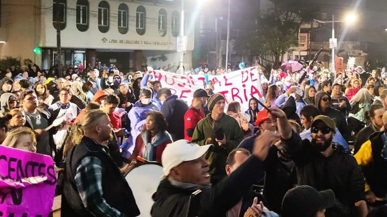 Se agrava el conflicto social en Misiones.