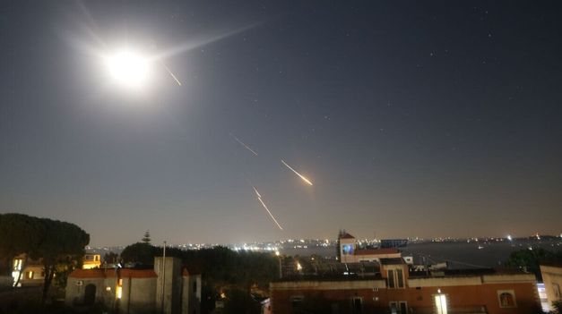 El misil hipersónico Fattah-1 tiene un alcance de 1.400 kilómetros.