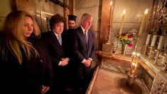 Milei en su visita al Santo Sepulcro.&nbsp;