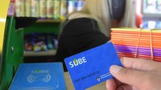 Aumenta el costo de la tarjeta SUBE y el saldo de emergencia desde este miércoles. Aumenta el costo de la tarjeta SUBE y el saldo de emergencia desde este miércoles.