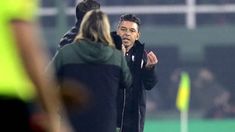 El momento en el que Gallardo y Beccacece se cruzaron feo en Varela. El momento en el que Gallardo y Beccacece se cruzaron feo en Varela.