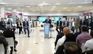 El titular del Palacio de Hacienda encabezó el acto. El titular del Palacio de Hacienda encabezó el acto.