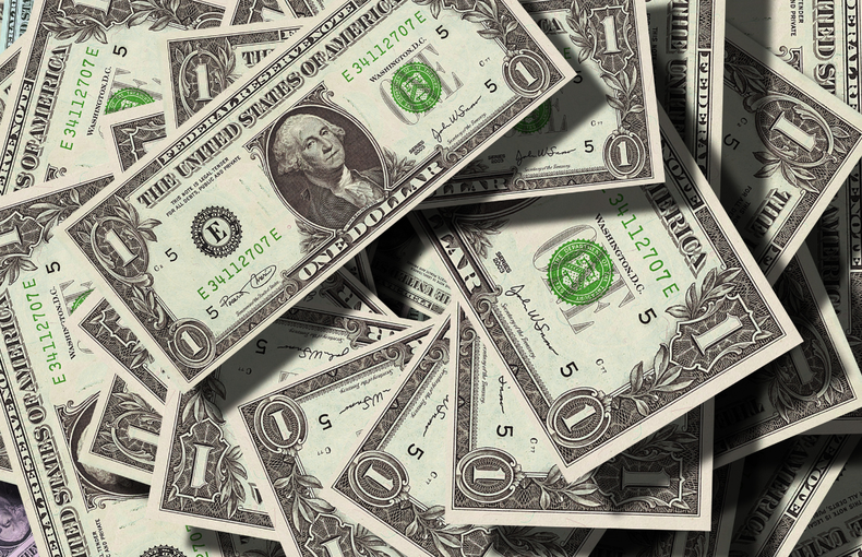 El dólar blue se mantiene estable luego de dispararse a $10 el martes.