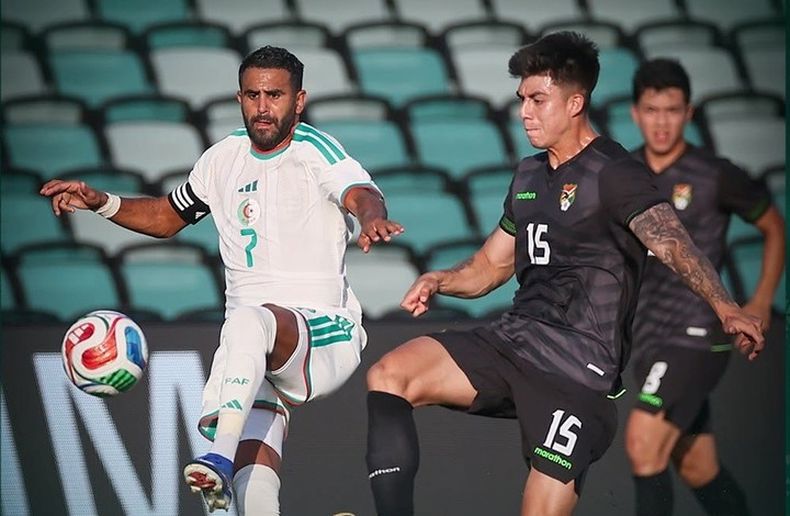 Riyad Mahrez es la figura de Argelia, que viene de vencer en un amistoso (que se jugó a puertas cerradas) 4 a 0 a Bolivia.