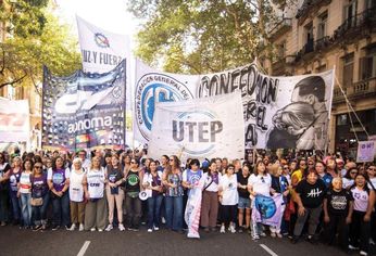 convocan a una movilizacion al ministerio de economia por el crecimiento del endeudamiento entre las familias