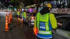 ¿el enjuague bucal o el aceite de oliva no hacen eso?: las mejores excusas para intentar zafar del control de alcoholemia ¿el enjuague bucal o el aceite de oliva no hacen eso?: las mejores excusas para intentar zafar del control de alcoholemia
