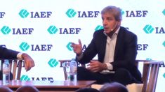 Luis Caputo durante el evento. Luis Caputo durante el evento.