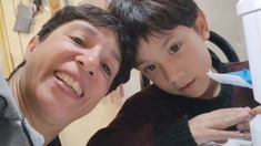 Una mujer asesinó a su hijo con autismo.