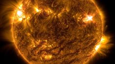 En la parte superior derecha, hay una X donde estalló la llamarada. En la parte superior derecha, hay una X donde estalló la llamarada.