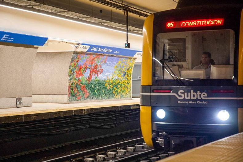 Paro De Subtes Este Martes: A Partir De Qué Hora No Habrá Servicio